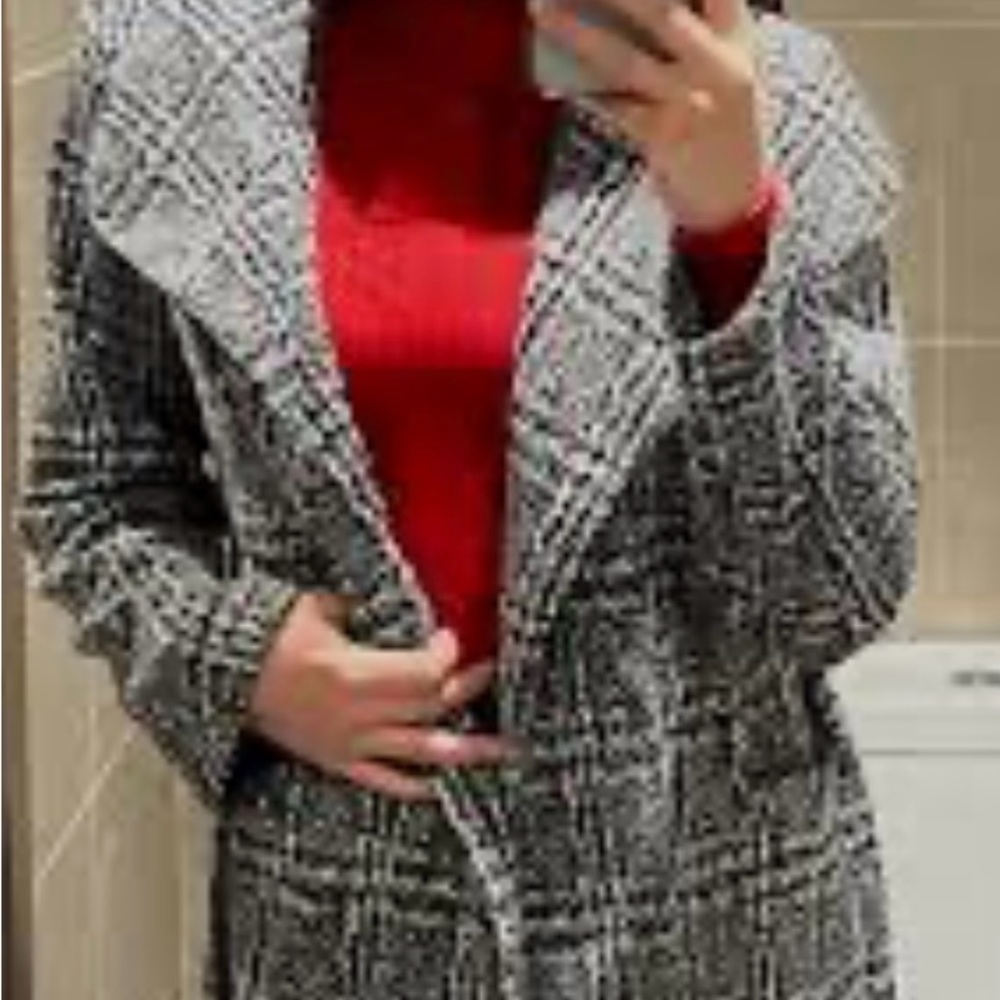 Sugar rain black and white lightweight knit NWT small